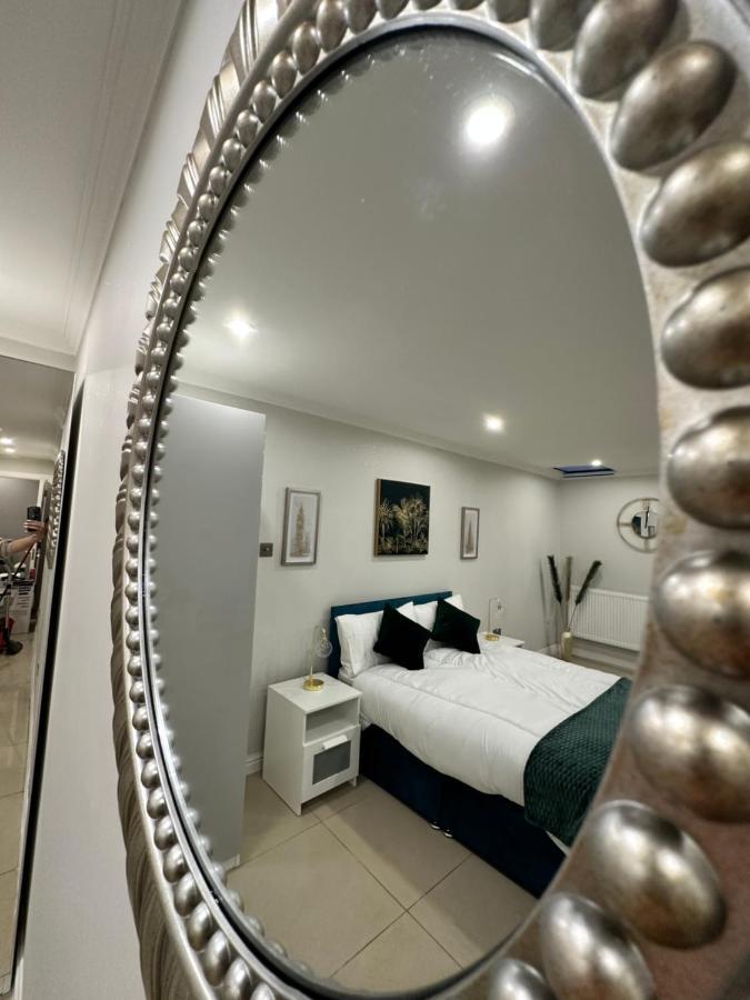 Luxury Studio Apartment Harrow on the Hill Eksteriør billede