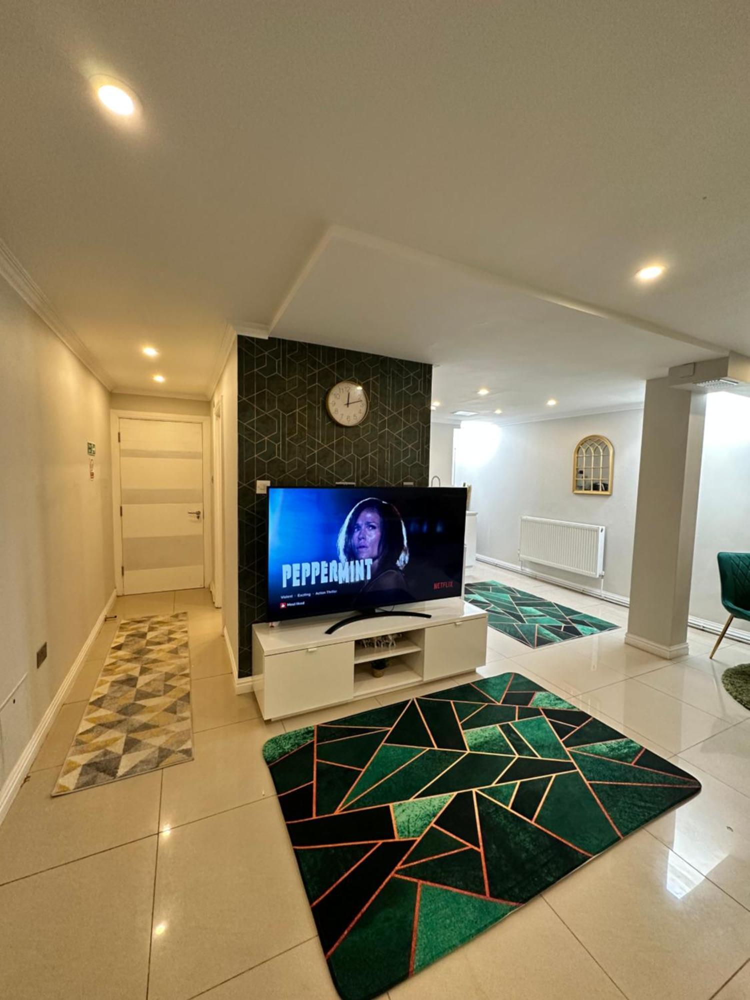 Luxury Studio Apartment Harrow on the Hill Eksteriør billede