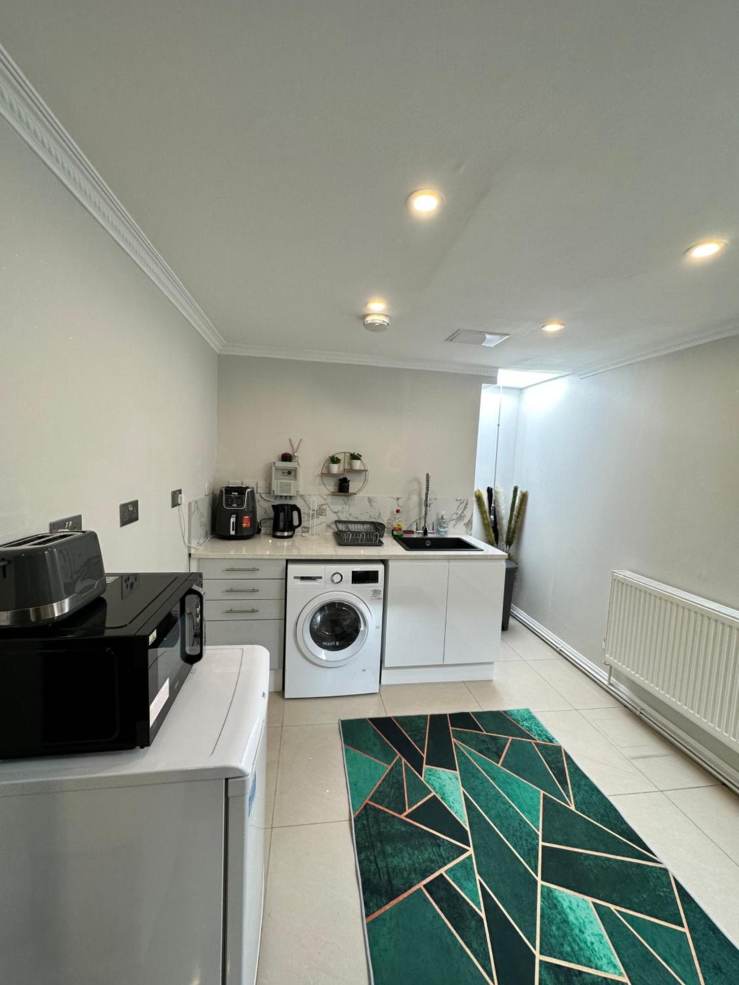 Luxury Studio Apartment Harrow on the Hill Eksteriør billede