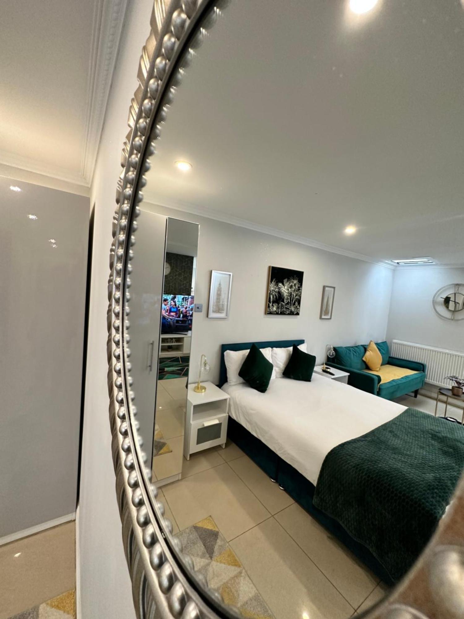 Luxury Studio Apartment Harrow on the Hill Eksteriør billede