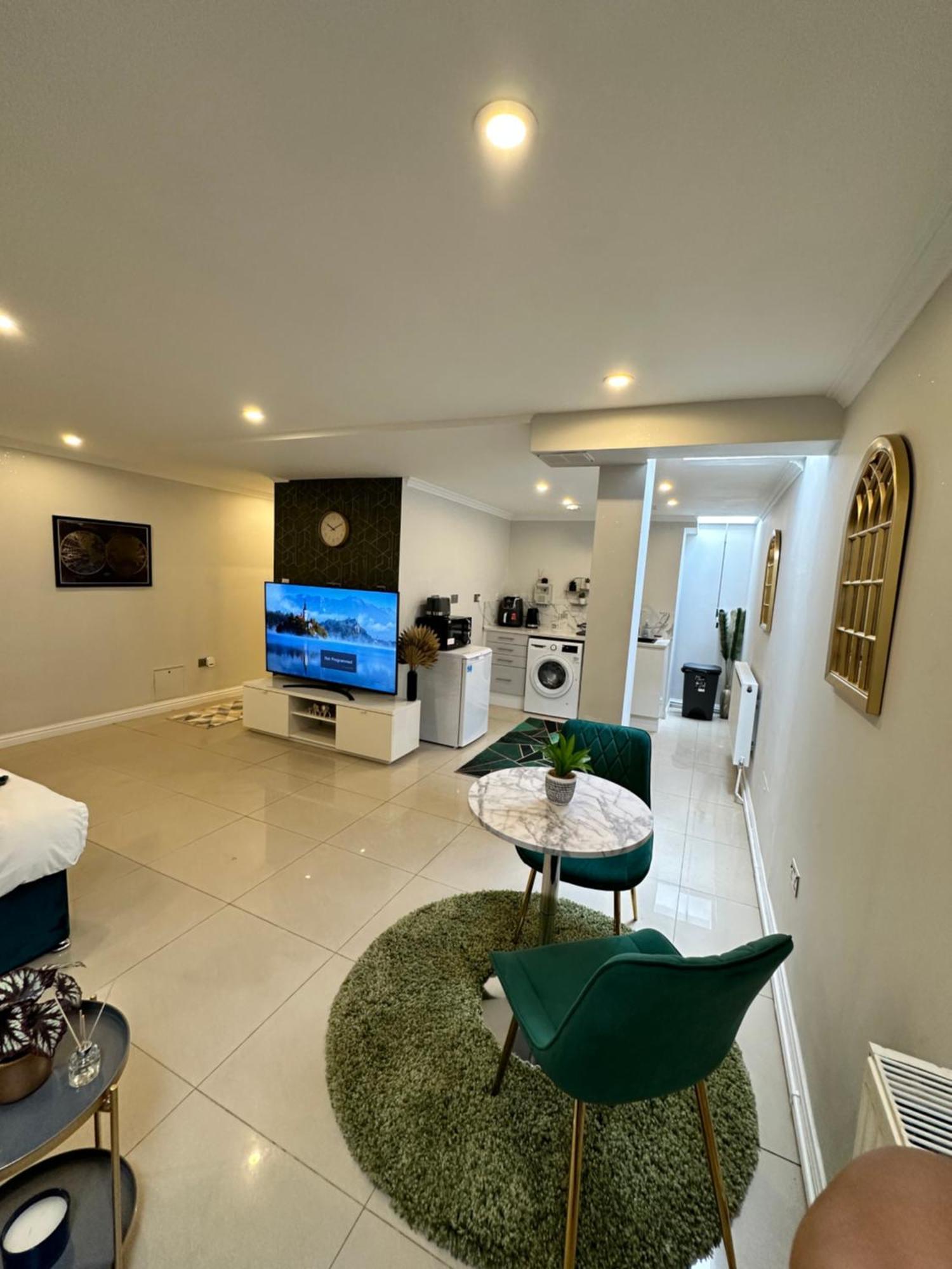 Luxury Studio Apartment Harrow on the Hill Eksteriør billede